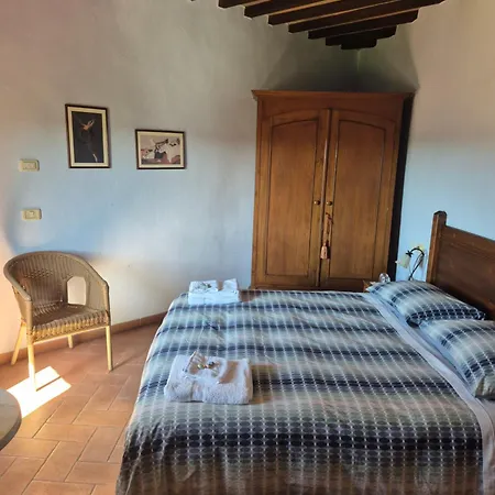 Ghigo La Di Torquato Capsule hotel Montorgiali